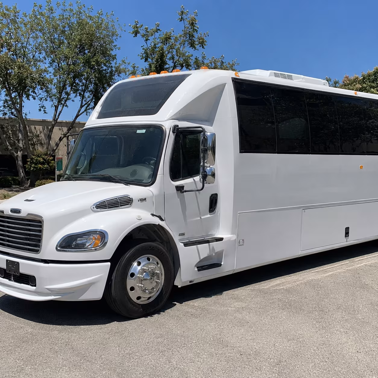 28 Passenger Party Bus Exterior